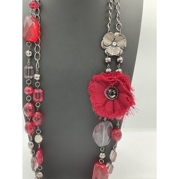 Long Red & Silver Beaded Necklace With Flower Accent - Picture 2 of 3